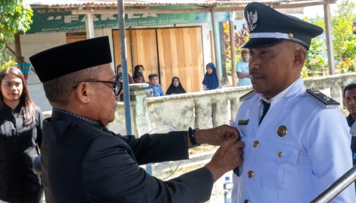 Bupati Morotai Lantik Kades PAW Tanjung Saleh, Tekankan Persatuan dan Tertib Administrasi