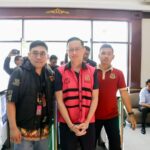 Kejagung RI Lakukan Penyerahan Tersangka dan Barang Bukti Dalam Perkara Impor Gula
