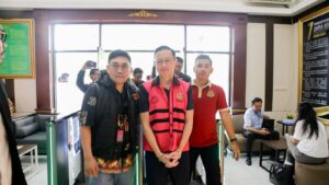 Kejagung RI Lakukan Penyerahan Tersangka dan Barang Bukti Dalam Perkara Impor Gula