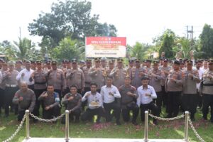 Rayakan Ulang Tahun Anggotanya Secara Sederhana, Ini Pesan Kapolres Halut, Faidil Zikri
