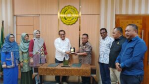 Teken MoU Dengan UMJ, Piet Kasman Bertekad Majukan Pendidikan di Halut