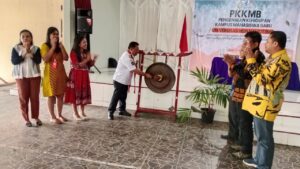 Hadiri PKKMB UNHENA, Ini Pesan Bupati Halut, Piet Hein Babua Kepada Para Mahasiswa Baru