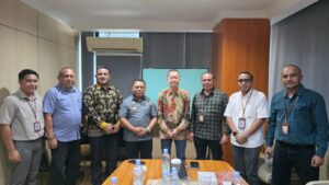 Bahas Optimalisasi Pembayaran Pajak Daerah Berbasis Elektronik, Bupati Piet Rapat Dengan Pimpinan BPD Maluku-Malut