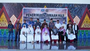 Tujuh Jemaah Haji Asal Morotai Kembali dari Tanah Suci, Disambut Hangat Pemerintah dan Keluarga